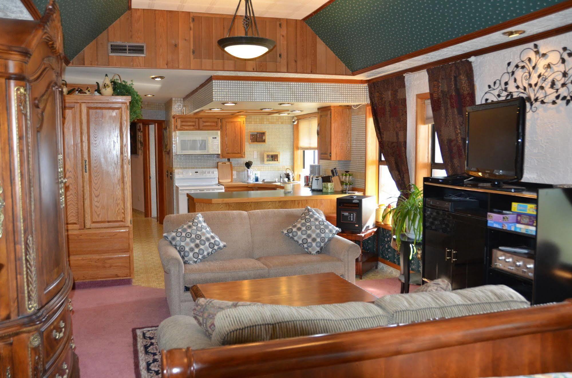 Where Eagles Fly Bed & Breakfast Elk Point 외부 사진