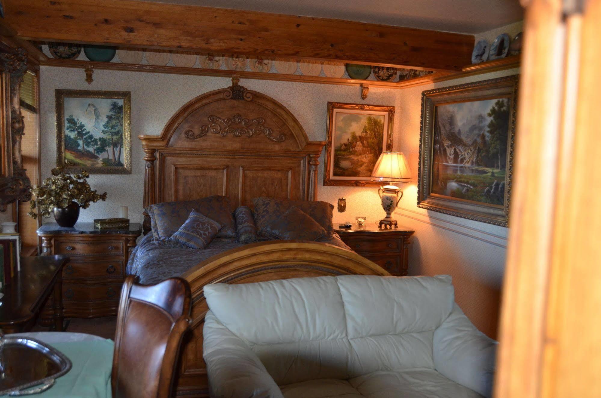 Where Eagles Fly Bed & Breakfast Elk Point 외부 사진
