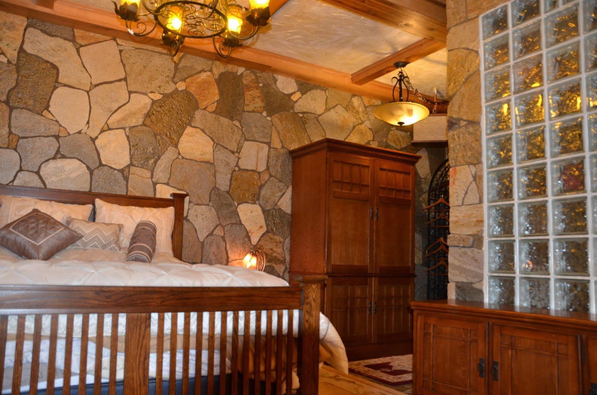 Where Eagles Fly Bed & Breakfast Elk Point 외부 사진